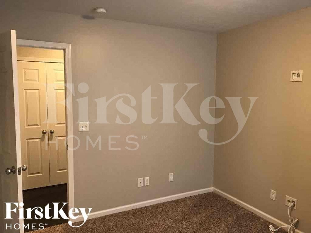 Building Photo - 4248 Fieldstone Way
