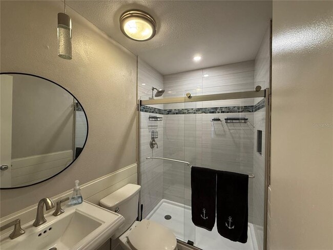 Building Photo - 13717 Lazy Oak Dr