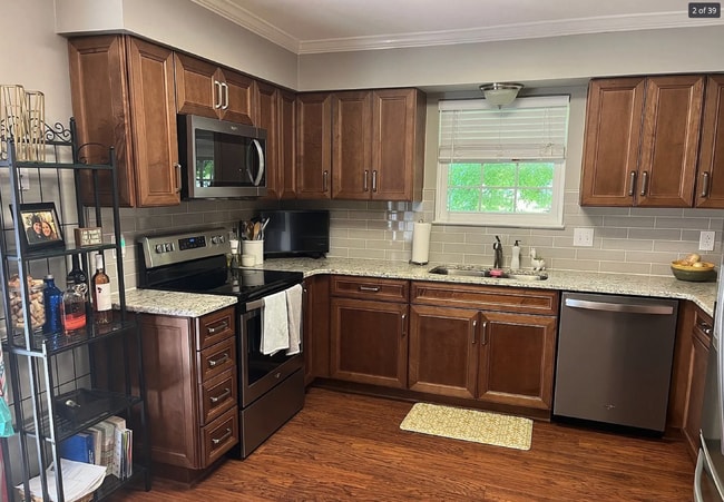 Building Photo - "Charming 2-Bedroom Retreat in Franklin with 1.5 Baths and Cozy 1244 Sq Ft Layout!"