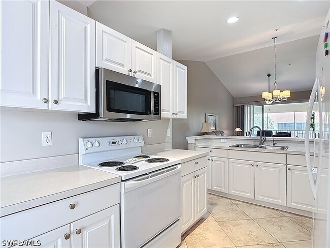 Building Photo - 4970 Deerfield Way