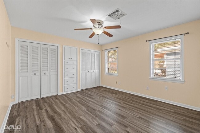 Building Photo - 2710 Higgins Dr