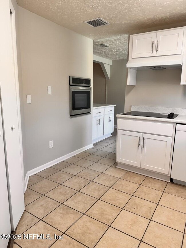 Building Photo - 4124 Huntington Forest Blvd