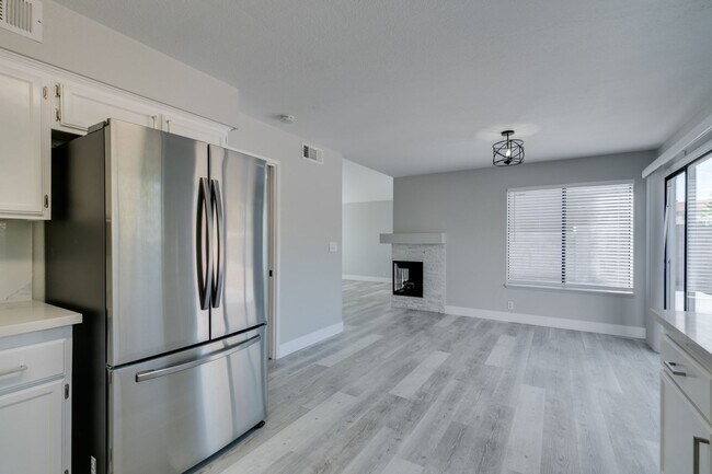 Building Photo - 3-Bedroom Dream Home in Green Valley