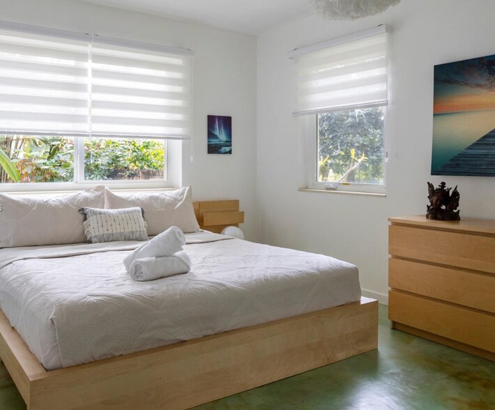 Building Photo - 750 NE 120th St