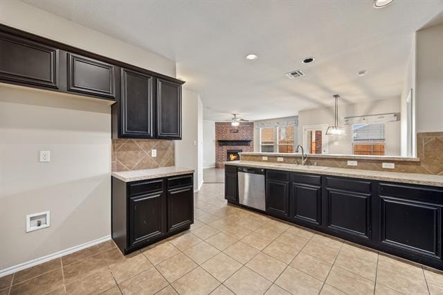 Building Photo - 2028 Carriage Rd