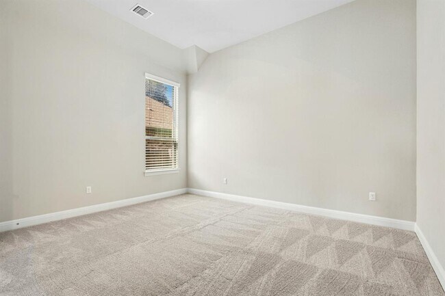 Building Photo - 10408 Nicolet Way