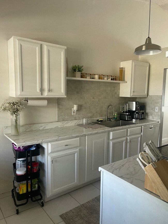 Building Photo - 9878 Nob Hill Ct