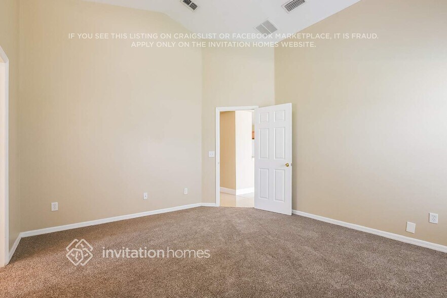Building Photo - 2720 Prestwick Ln