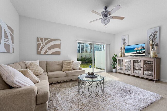 Building Photo - Beautifull Furnished Townhome - Nokomis - ...