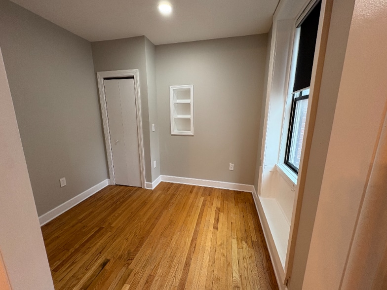 Building Photo - 87 Columbia St