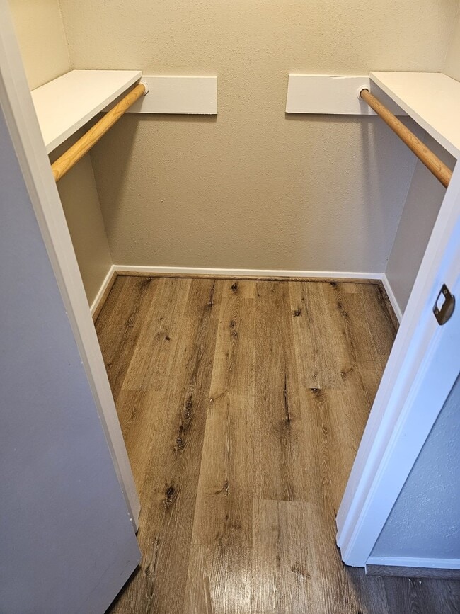 Building Photo - 2503 Brookford Dr