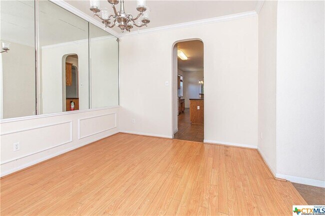 Building Photo - 2122 Modoc Dr