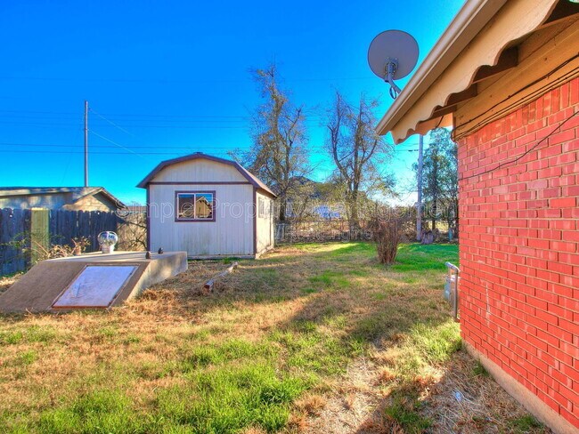 Building Photo - 6744 NW 52nd St