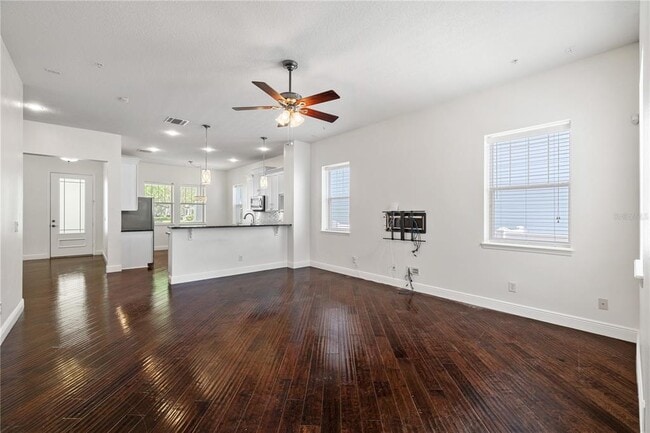 Building Photo - 5338 Ardsdale Ln