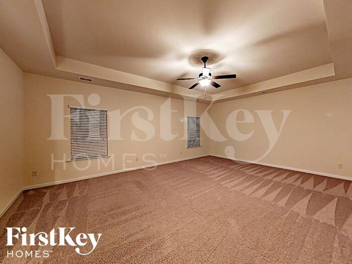 Building Photo - 8030 Gracen Dr