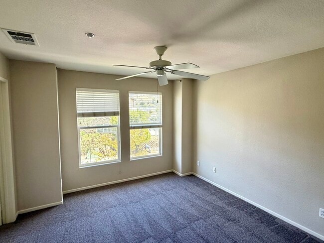 Building Photo - 1267 Elfin Forest Rd E