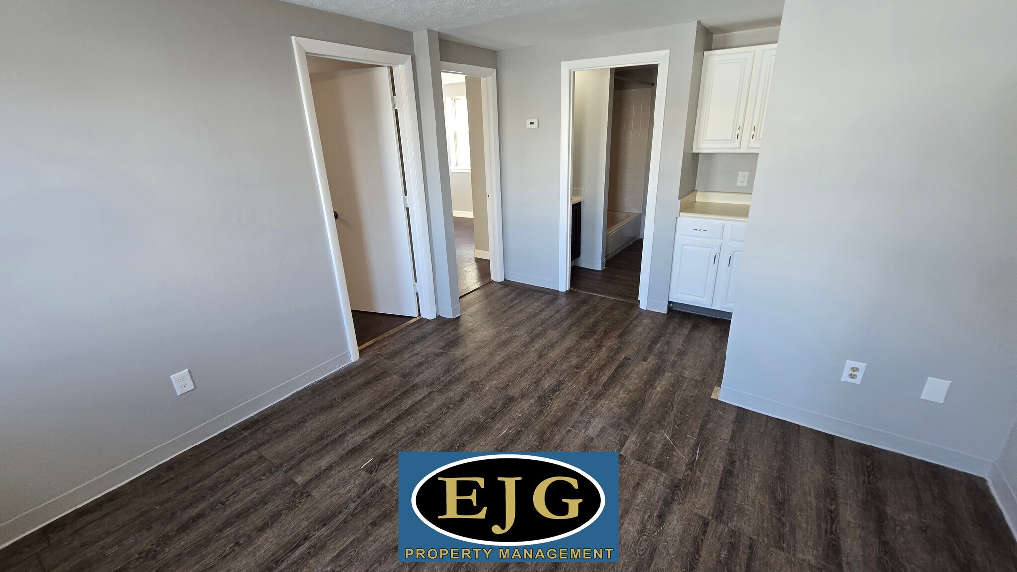 Building Photo - 26 Ledge St