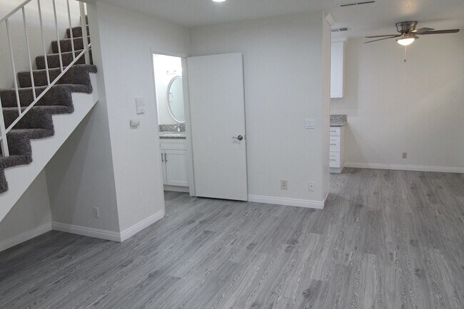 Building Photo - 4721 Kester Ave