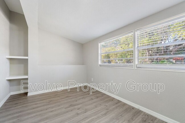 Building Photo - 1521 Massachusetts Ave