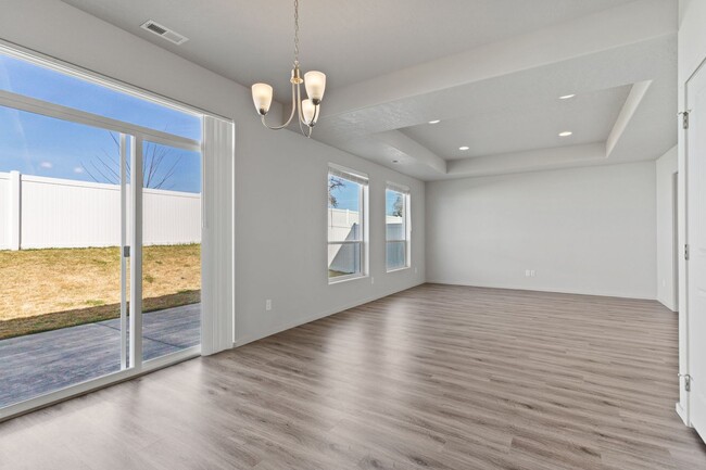 Building Photo - Stunning 3 Bed, 2.5 Bath Home in Spokane V...