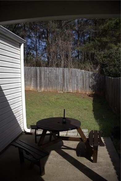 Building Photo - 64 Hill Crest Cir