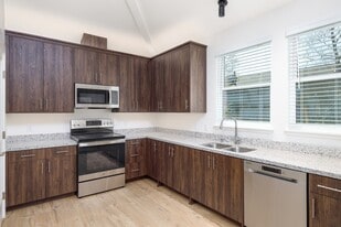 Building Photo - Heritage Place Boutique Apartments