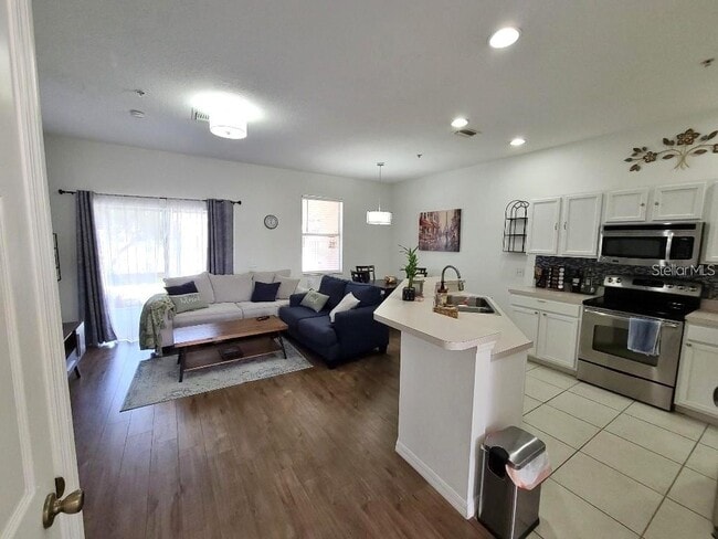 Building Photo - 3936 Yellowstone Cir