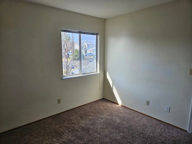 Building Photo - 5342 Valleyridge Dr