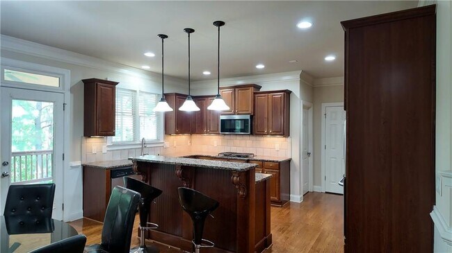 Building Photo - 5722 Ashleigh Walk Dr NW