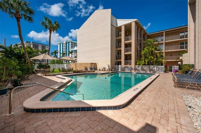 Building Photo - 845 Benjamin Franklin Dr