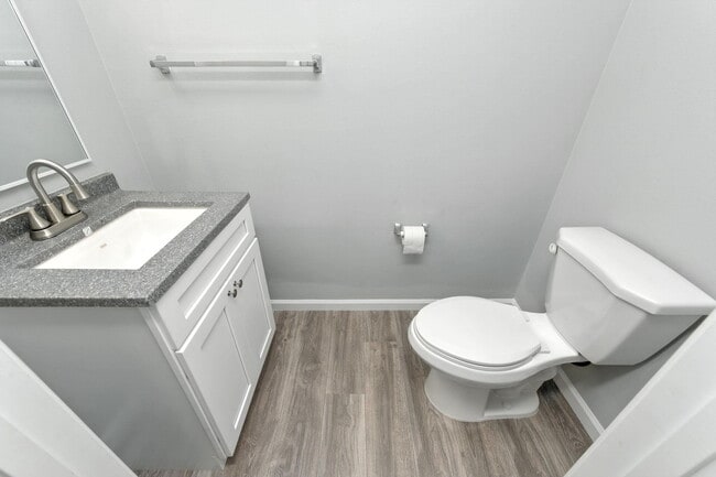 Building Photo - 303 Crooked Pine Trail