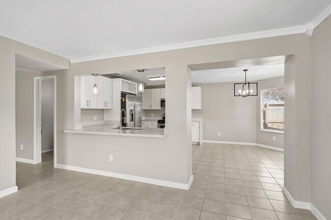 Building Photo - 21619 Knightsbrook Ln
