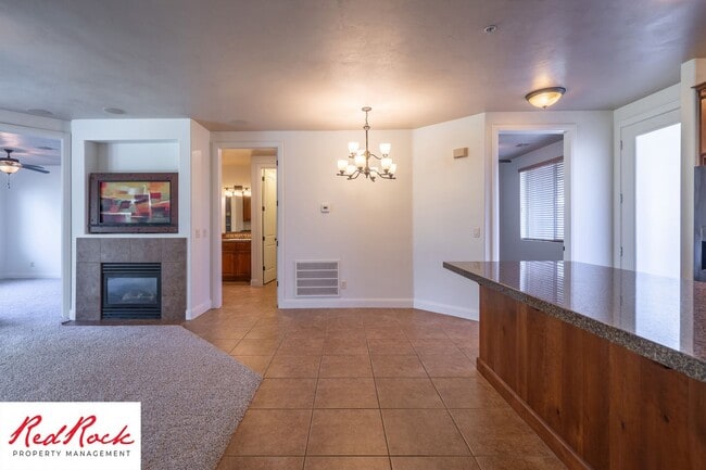 Building Photo - Remarkable 3 Bedroom Condo Next to Sunbroo...