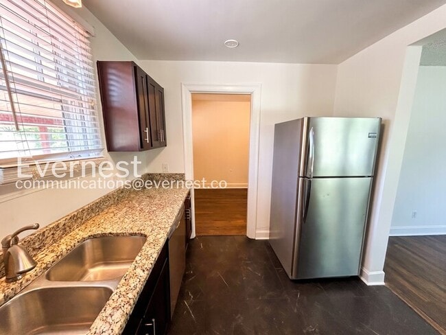 Building Photo - 142 Gordon Terrace