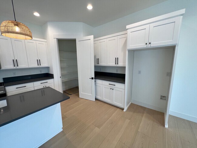 Building Photo - 206 Bogey Ln
