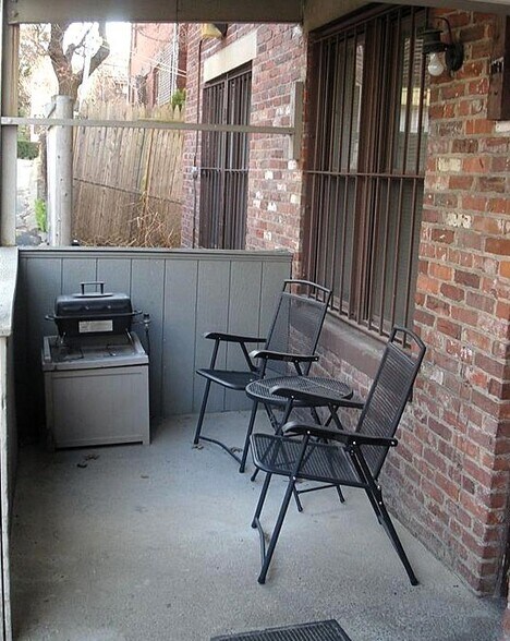 Building Photo - 280 Corey Rd