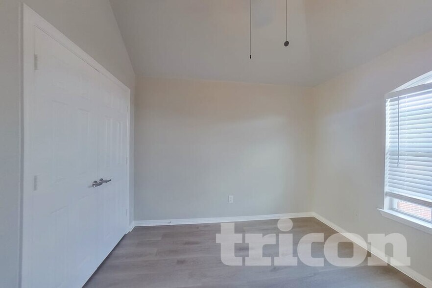 Building Photo - 107 Evening Star Cir