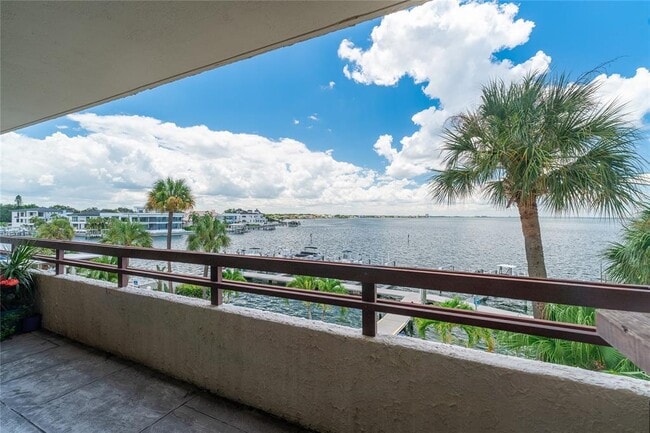 Building Photo - 5700 Mariner St