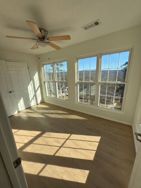 Building Photo - 303 Morning Sun Dr