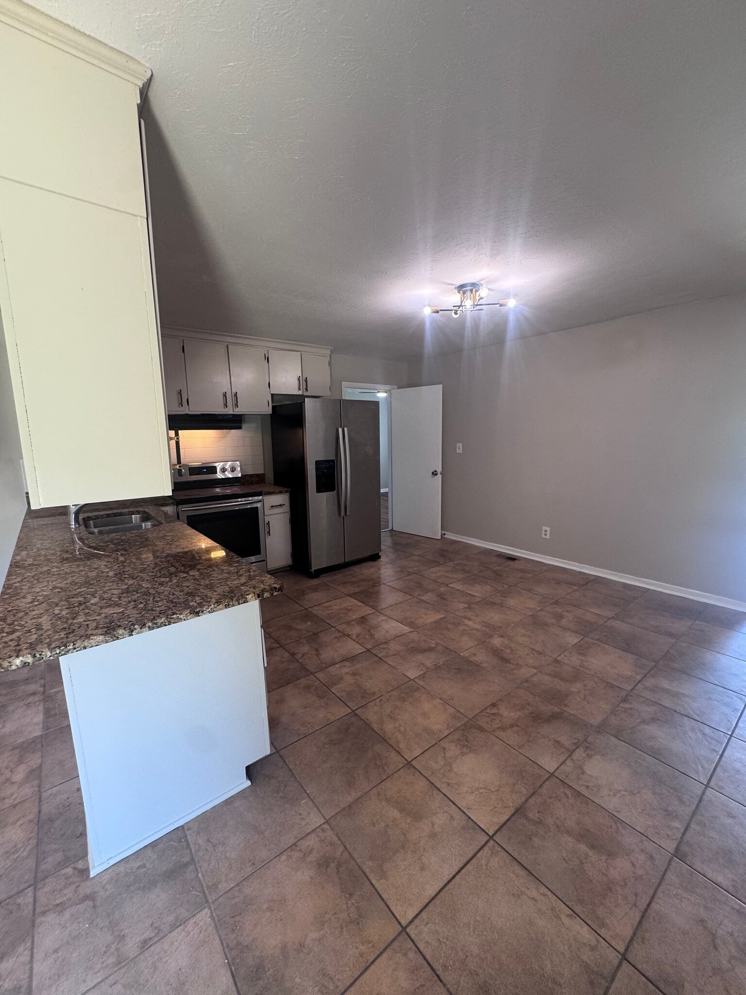 Building Photo - 7363 Hyannis Dr