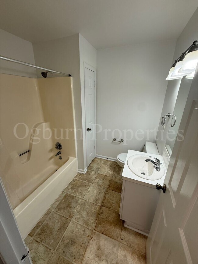 Building Photo - 1688 Guilford Dr