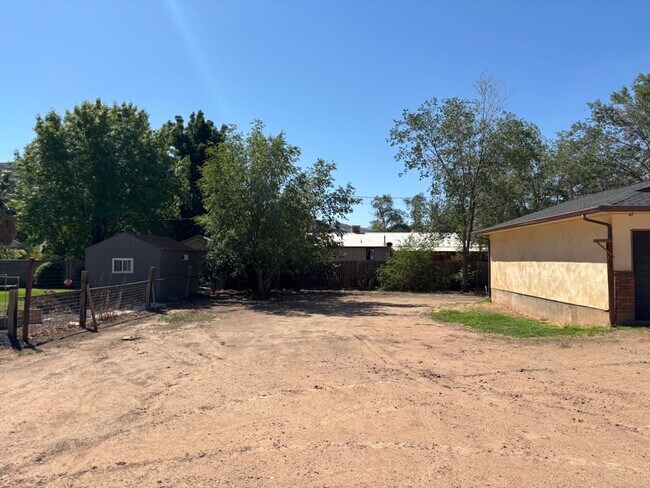 Building Photo - 34 E 350 N