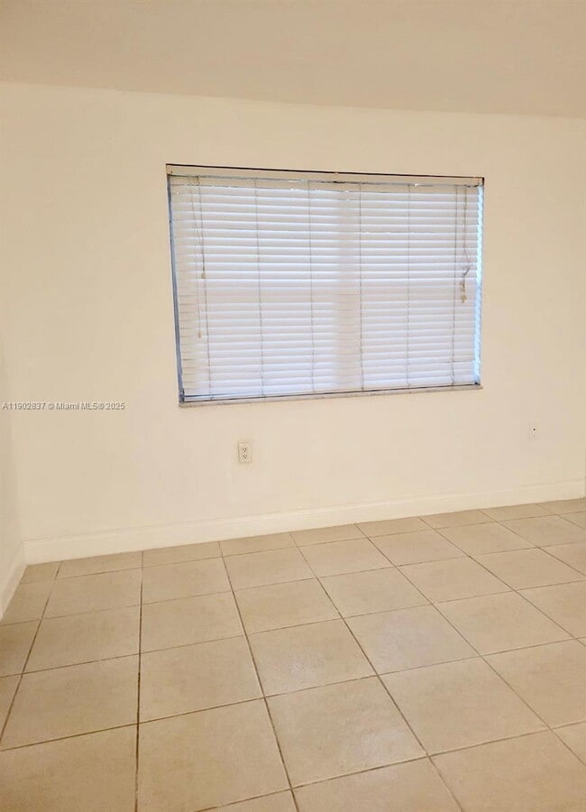 Building Photo - 4205 N University Dr