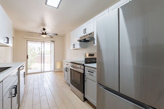 Building Photo - 9746 E Sascha St