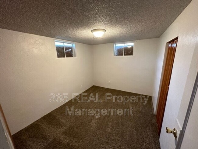 Building Photo - 2446 25th Ave