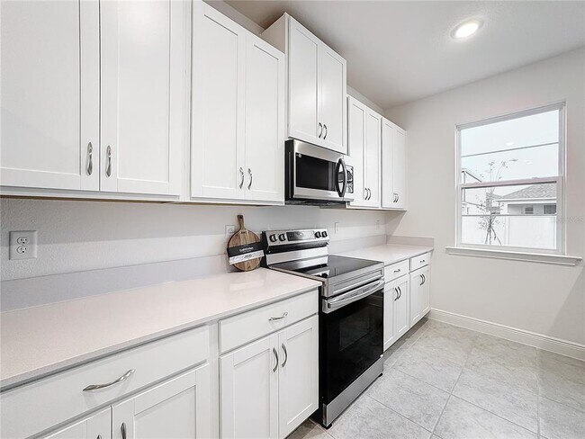 Building Photo - 4959 Shady Pnes Dr