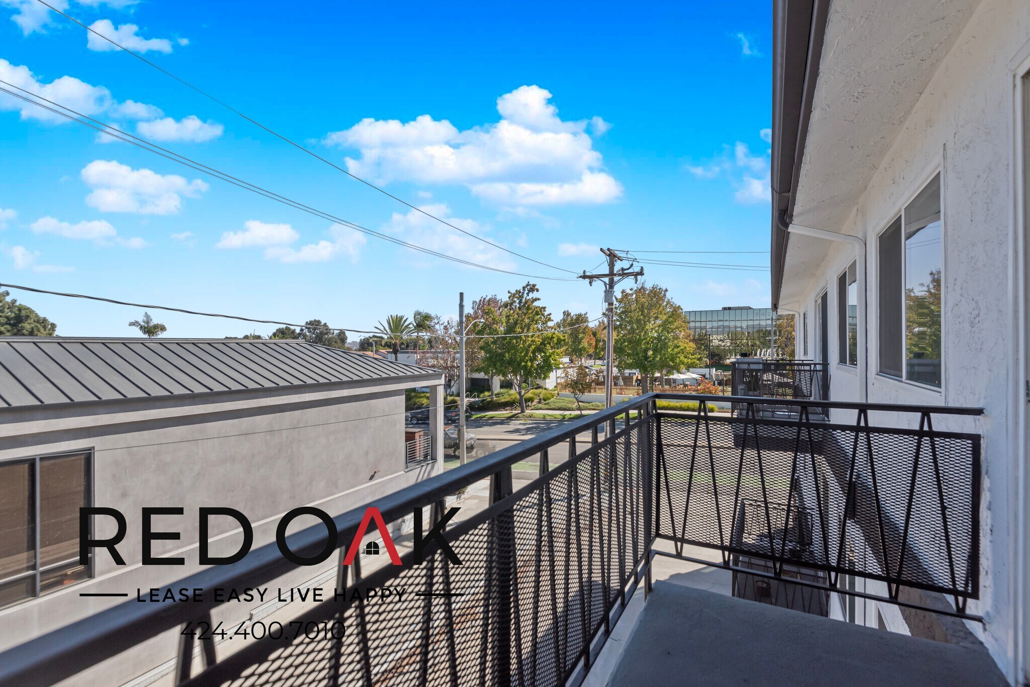 Building Photo - 3401 Ocean Park Blvd