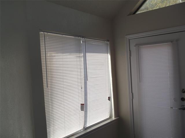 Building Photo - 9809 Walnut St