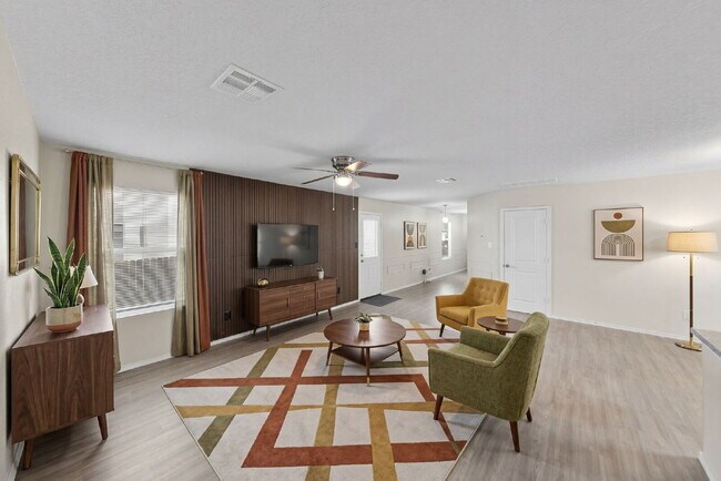 Building Photo - Stylish One Story Living with Modern Upgrades and Resort Style Amenities