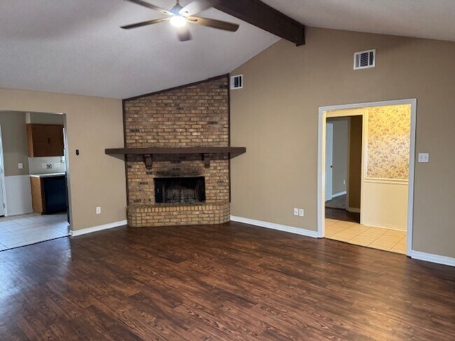 Building Photo - 5331 Lauri Ln